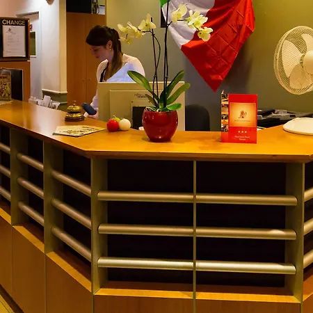 Cathedrale Szálloda Tournai