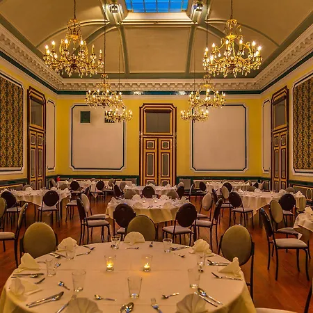 Cathedrale Szálloda Tournai