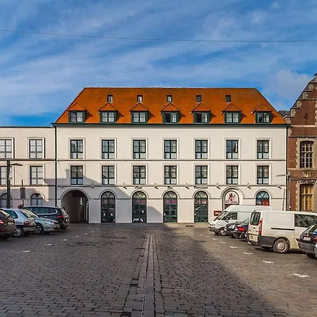 Hotel Cathedrale 3*