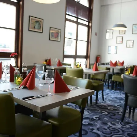 Cathedrale Szálloda Tournai