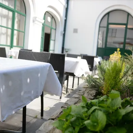 Cathedrale فندق 3*